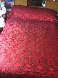 Couvre-lit rouge et noir mince, pour grand lit