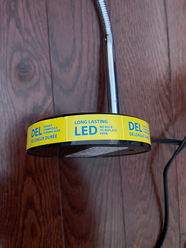 LED Lamp in Other in Markham / York Region - Image 2