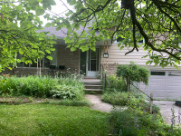House for sale south end of Guelph on 3/4 of an acre!!!