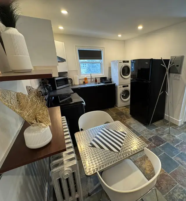 TWO Fully Furnished Studios -- In-Unit Laundry + WiFi + Parking in Long Term Rentals in Sudbury - Image 9
