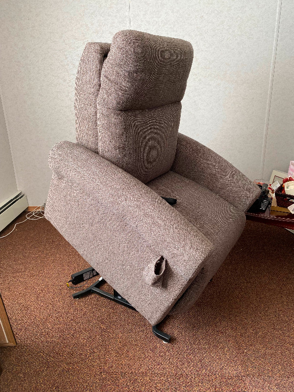 Electric standup and reclining chair. in Chairs & Recliners in Strathcona County - Image 2