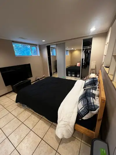 Big bedroom Harrison drive
