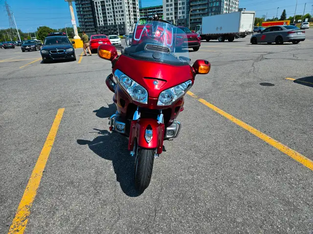 Honda Goldwin 2010 AAA1 for sale $10500 OBO in Touring in City of Montréal - Image 4