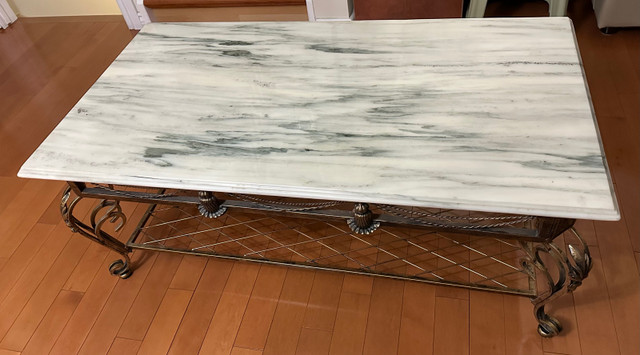 Marble Coffee Table in Coffee Tables in City of Toronto - Image 3
