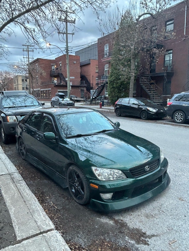 Lexus IS 300 2001 — photo 2