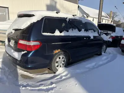 Honda Odyssey 2007 for sale as is. Running Has some rust and codes 305 304 door handle, brakes hood...