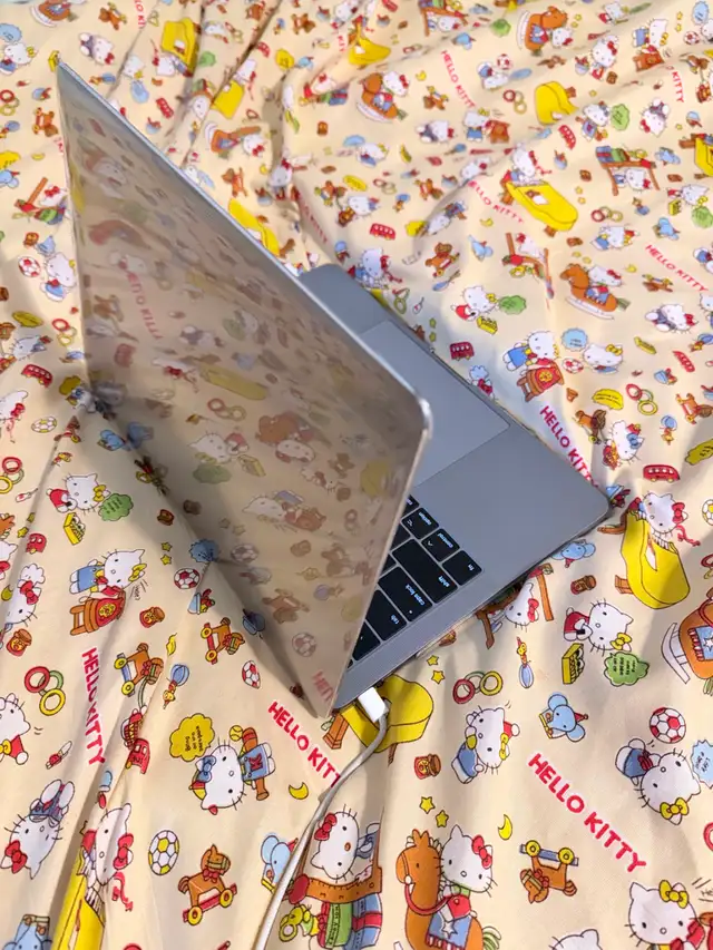Used MacBook Pro 201765723757810178121