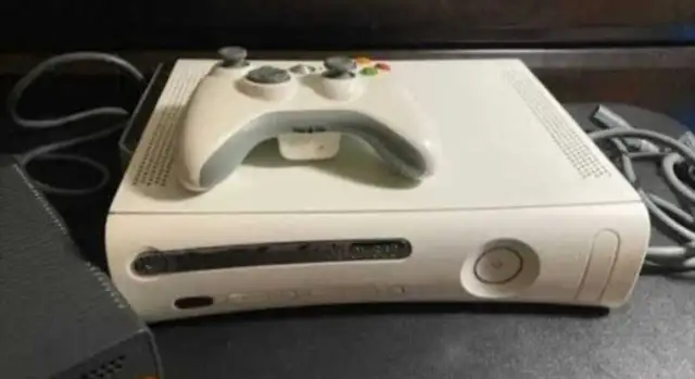 Xbox 360 System, with game / tested see pics