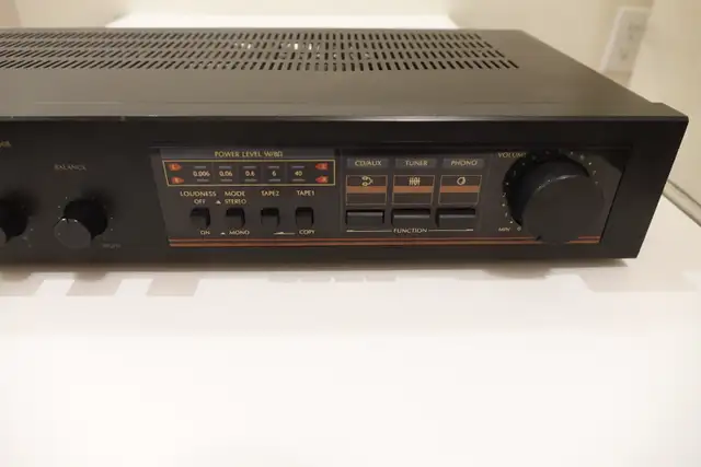 Philips PA-540B Integrated Stereo Amplifier in Stereo Systems & Home Theatre in City of Toronto - Image 7