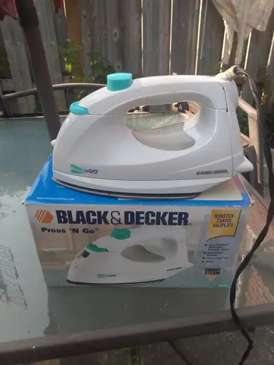 Black And Decker Press'nGo Steam Iron, View more