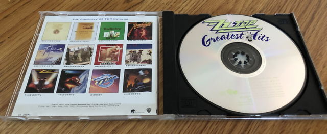 CD GREATEST HITS ** ZZ TOP ** in CDs, DVDs & Blu-ray in Longueuil / South Shore - Image 3
