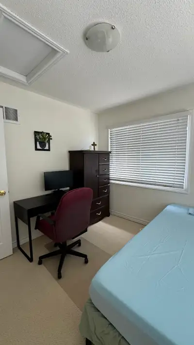 ***FEMALE ONLY*** Newly furnished unit part of 2-floor condo townhouse complex, near UofT and Centen...