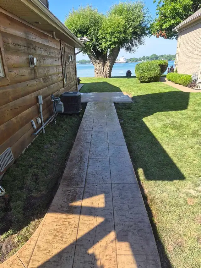concrete stamped broom swirl