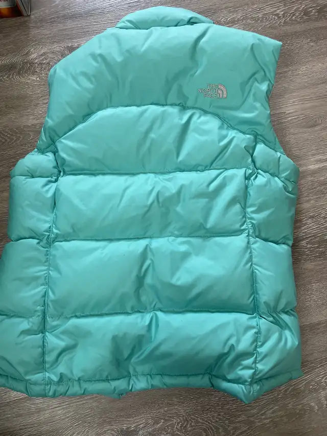 North Face down vest  Youth L in Kids & Youth in Calgary - Image 3