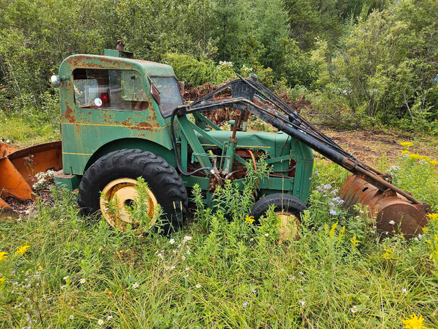 2x 1951 case model s tractors in Other in Thunder Bay - Image 4