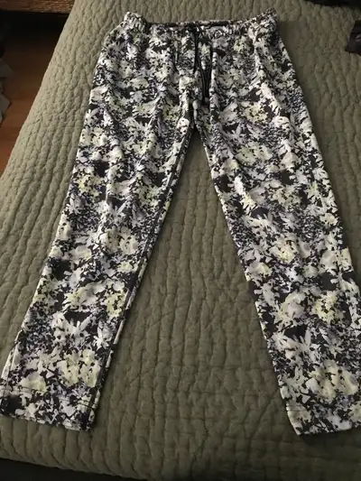 Lululemon ladies Pants, View more