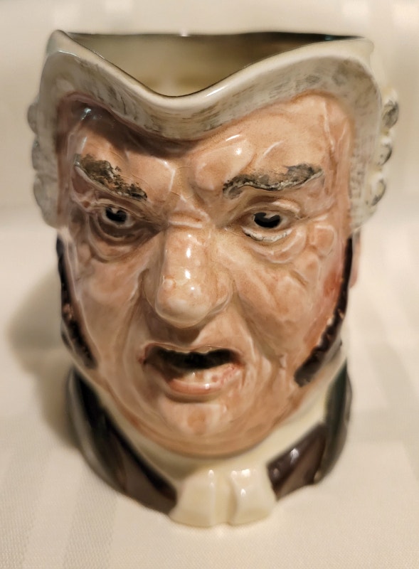 Royal Doulton vintage rare toby jug Sargent Buzz Fuzz 19381948 Arts