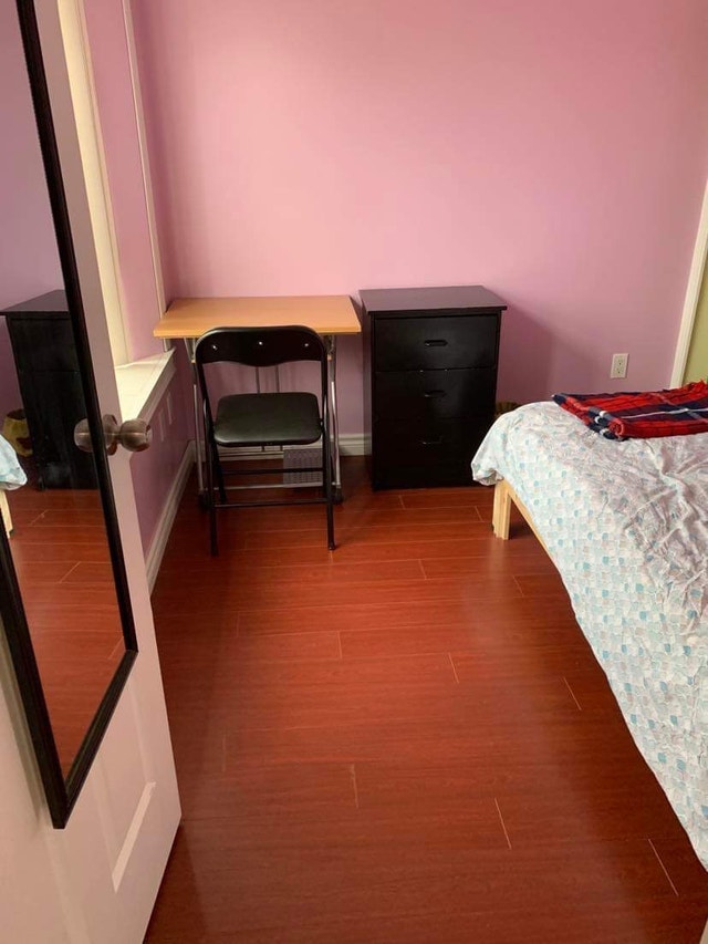 LOOKING FOR INTERNATIONAL STUDENT FURNISHED ROOM FOR RENT. Room