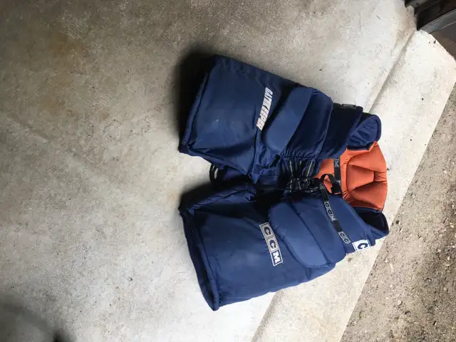 Équipement de Gardien pour personne 6’ ou plus in Hockey in West Island - Image 4