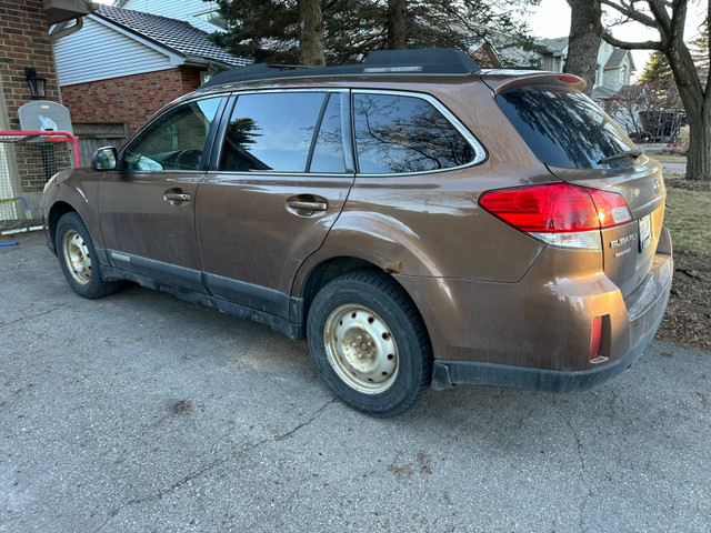 2011 Subaru Outback Limited in Cars & Trucks in Guelph - Image 2