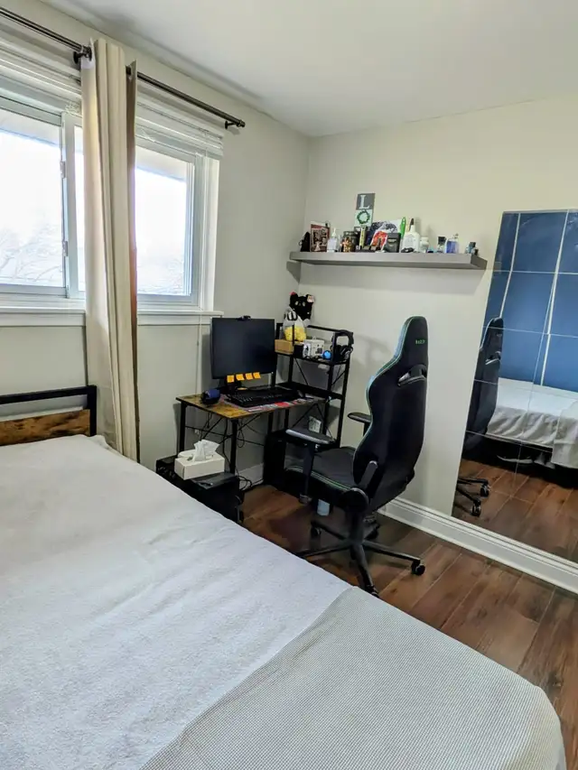Private Room for Rent in Room Rentals & Roommates in Mississauga / Peel Region - Image 3
