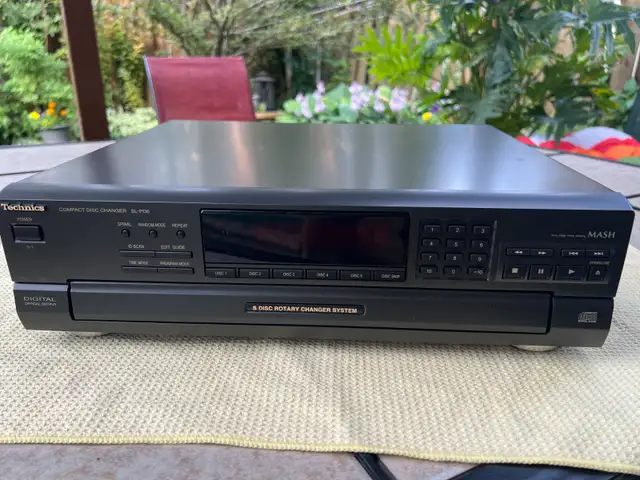 Technics SL-PD6 - Multi 5 CD player in Stereo Systems & Home Theatre in Mississauga / Peel Region - Image 4