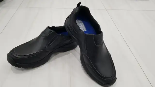NEW Dr. Scholl"s Careers Albert men's dress shoes WIDE 9 EU 42 in Men's in Oakville / Halton Region - Image 4
