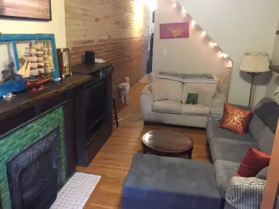 1 room in 3 br Annex house w/ yard available immediately