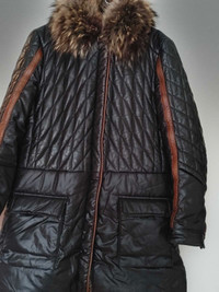 Manteau d'hiver brun comme neuf