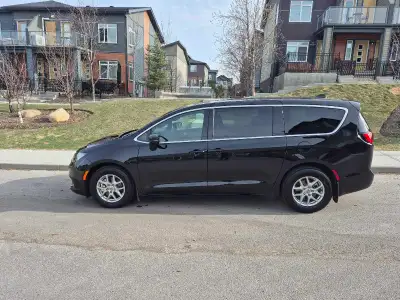 CHRYSLER GRAND CARAVAN 2025 ONLY 12.500 KM LANE DEPARTURE WARNING WITH LANE KEEP ASSIST,ADAPTIVE CRU...