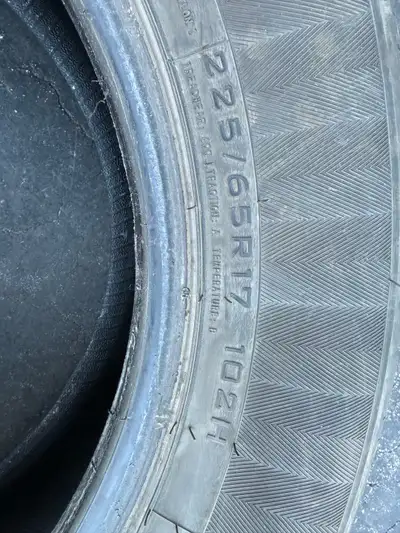 All Season Tyre In Good Condition 225/65R17