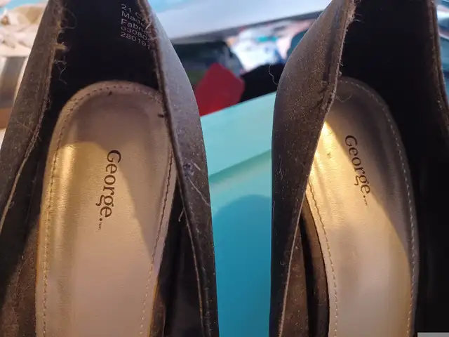 Black open toed high heels in Women's - Shoes in Calgary - Image 5