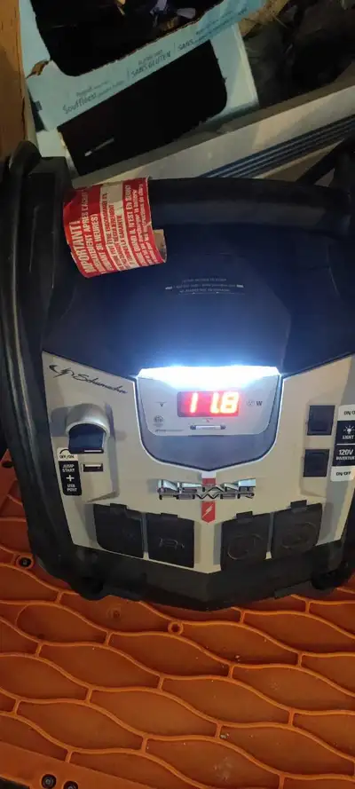 In good working condition with minor scuffs and scratches. A great small power station for light app...