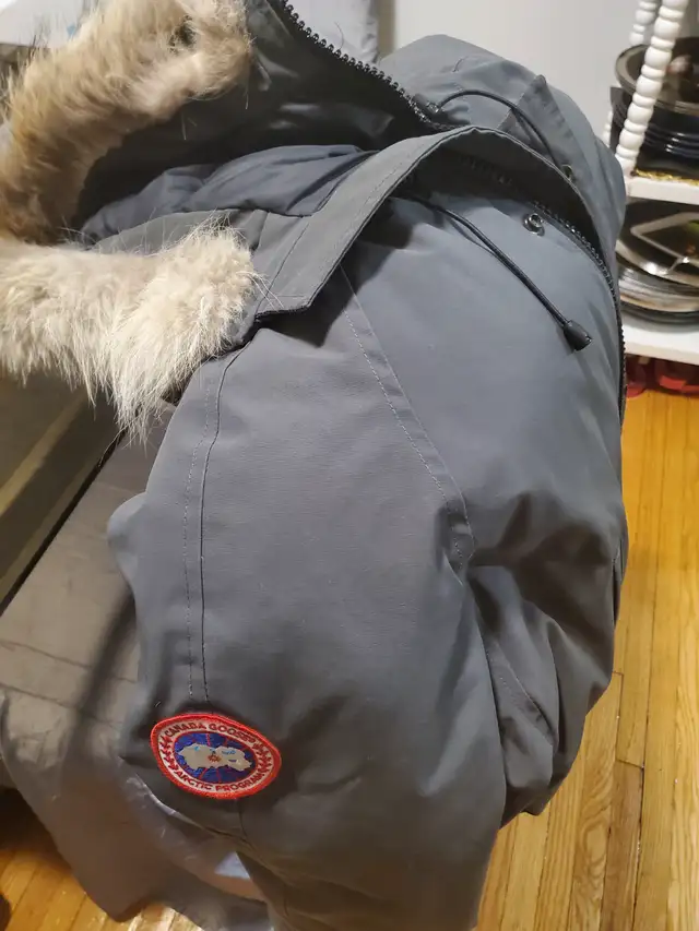 Canada Goose Grey Men's jacket in Men's in City of Toronto - Image 4