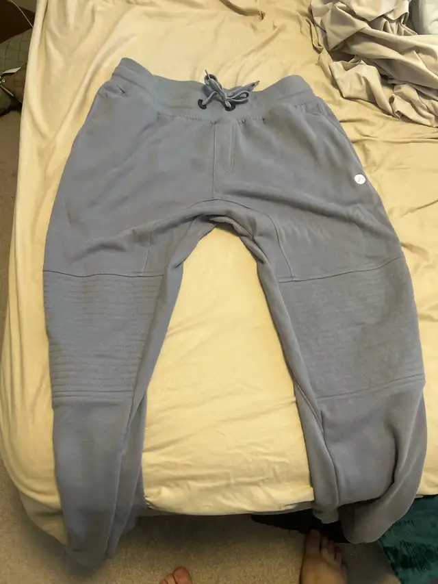 Ultimate Physique Joggers in Men's in Edmonton - Image 2