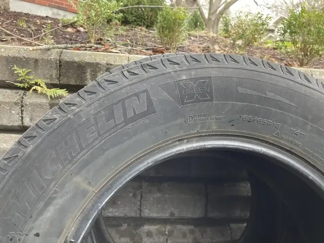 4 set used tires: 215 55R17, 265/65R18, 235/65R17 + P185/60R15 in Tires & Rims in Ottawa - Image 11