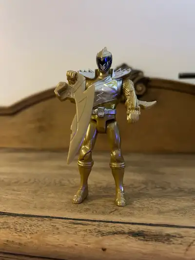 Power Rangers Dino Super Charge Dino Cycle Gold Ranger Action Figure With Weapon