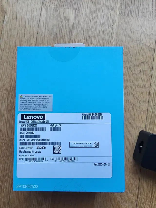Lenovo USB C 65 W laptop charger / adapter in Laptop Accessories in City of Toronto - Image 4