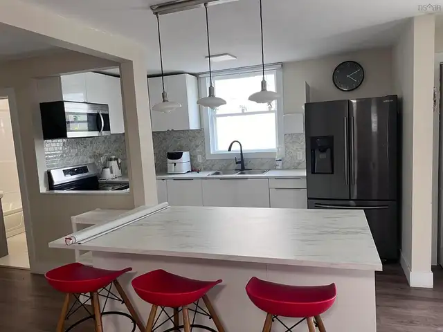 3-Bedroom House for Long-Term Rent in Truro in Long Term Rentals in Truro - Image 6