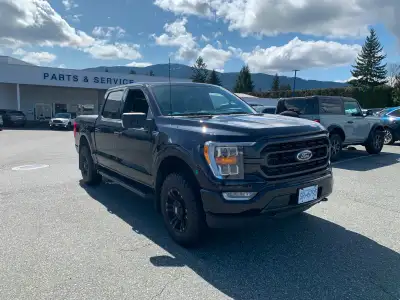 Selling my 2022 ford F-150 XLT 4x4. Great condition. Was bought new in 2023. 1st owner, grey leather...