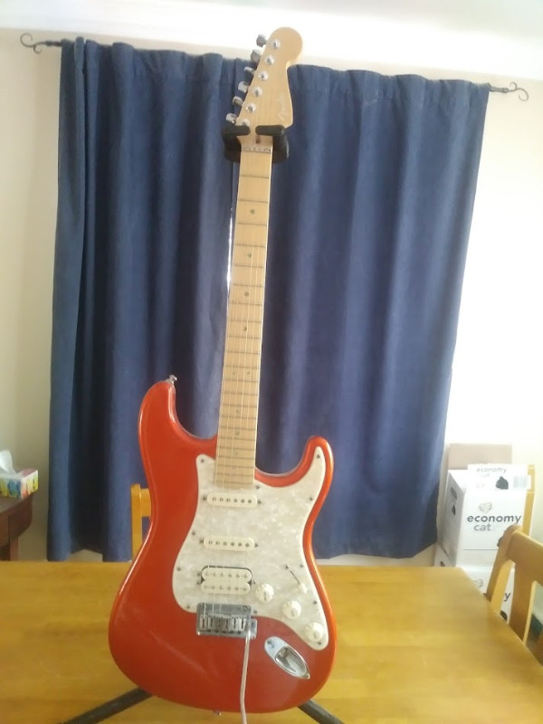 FENDER STRATOCASTER DELUXE HSS 2005, used for sale  