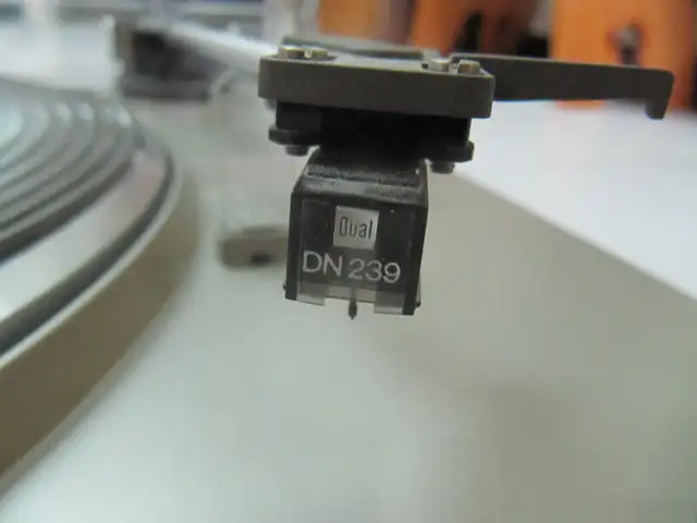 Classic Dual CS514 Semi Automatic Turntable X Cond Circa 1985 in Arts & Collectibles in Mississauga / Peel Region - Image 5