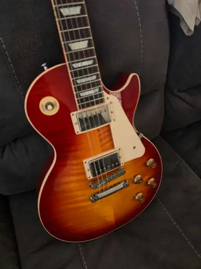 Gibson Les Paul std., View more