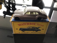 Vintage Lesney Matchbox toys 44B Rolls Royce SILVER-GRAY D box.