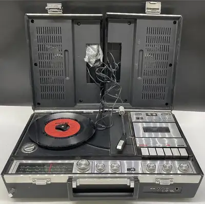 RARE Vintage Sanyo Stereo Music Center (G-2612EZ) – Working, View more