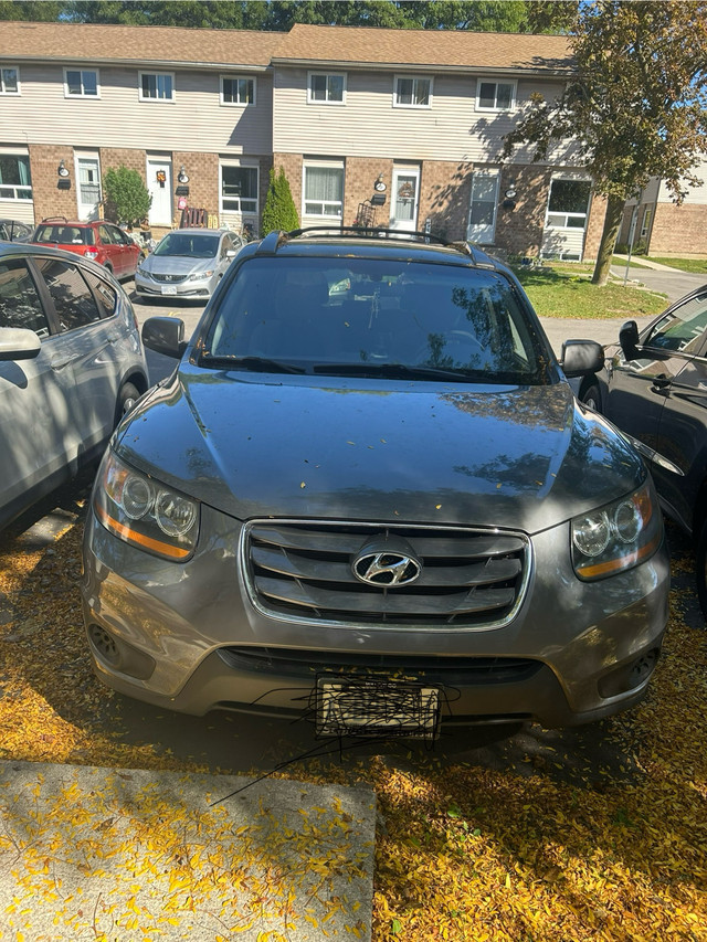 Hyundai Santa Fe in Cars & Trucks in London