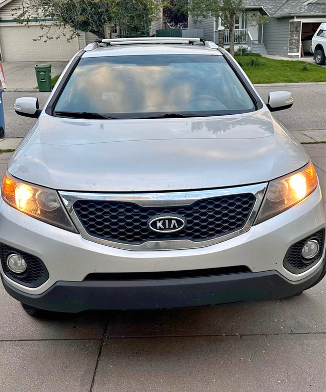 Kia Sorento 2011 V6 in Cars & Trucks in Red Deer - Image 2