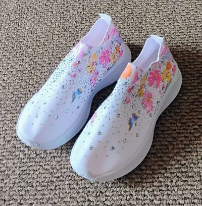 Summer shoes, View more
