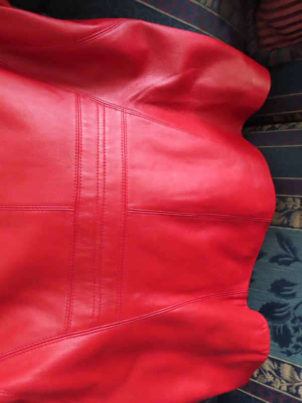 Red Leather Blazer in Women's - Tops & Outerwear in Saskatoon - Image 3