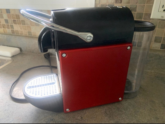 Nespresso Pixie Single Serve Espresso Machine, Silver, 1-Cup in Coffee Makers in Saskatoon - Image 4